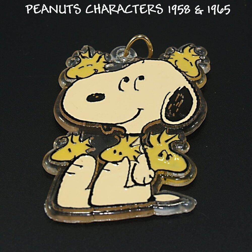 Vintage Snoopy Ornament Plastic Pendant with Woodstock Copyright 1958 & 1965